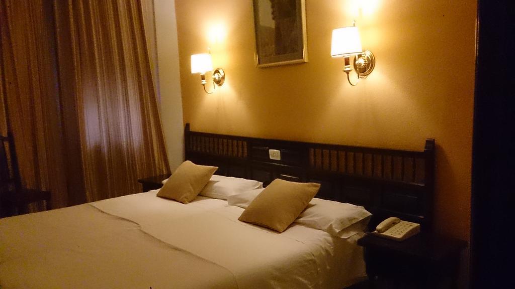 Hostal Residencia Avenida Cuenca  Kültér fotó