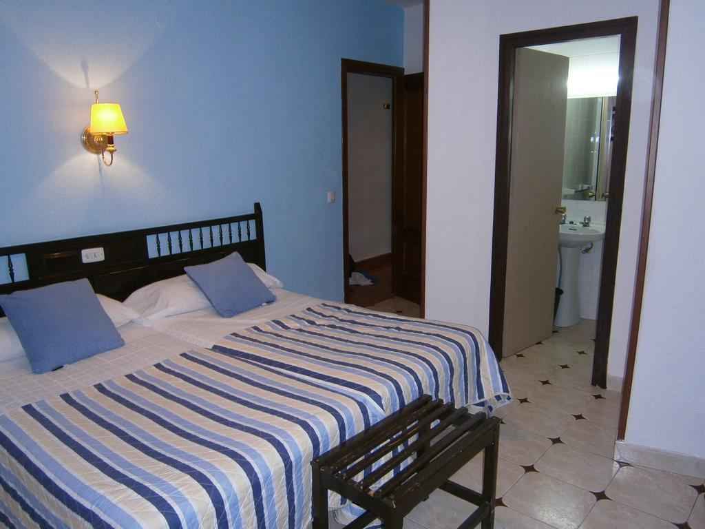 Hostal Residencia Avenida Cuenca  Kültér fotó