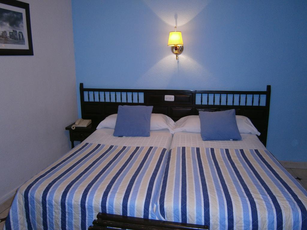 Hostal Residencia Avenida Cuenca  Kültér fotó