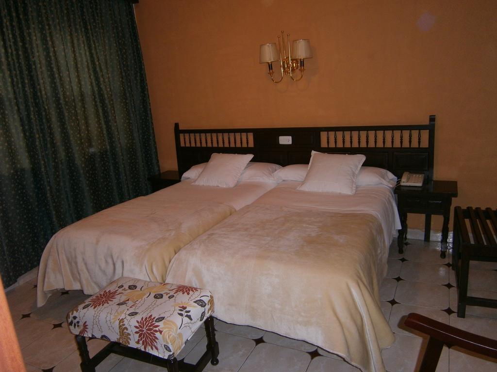 Hostal Residencia Avenida Cuenca  Kültér fotó