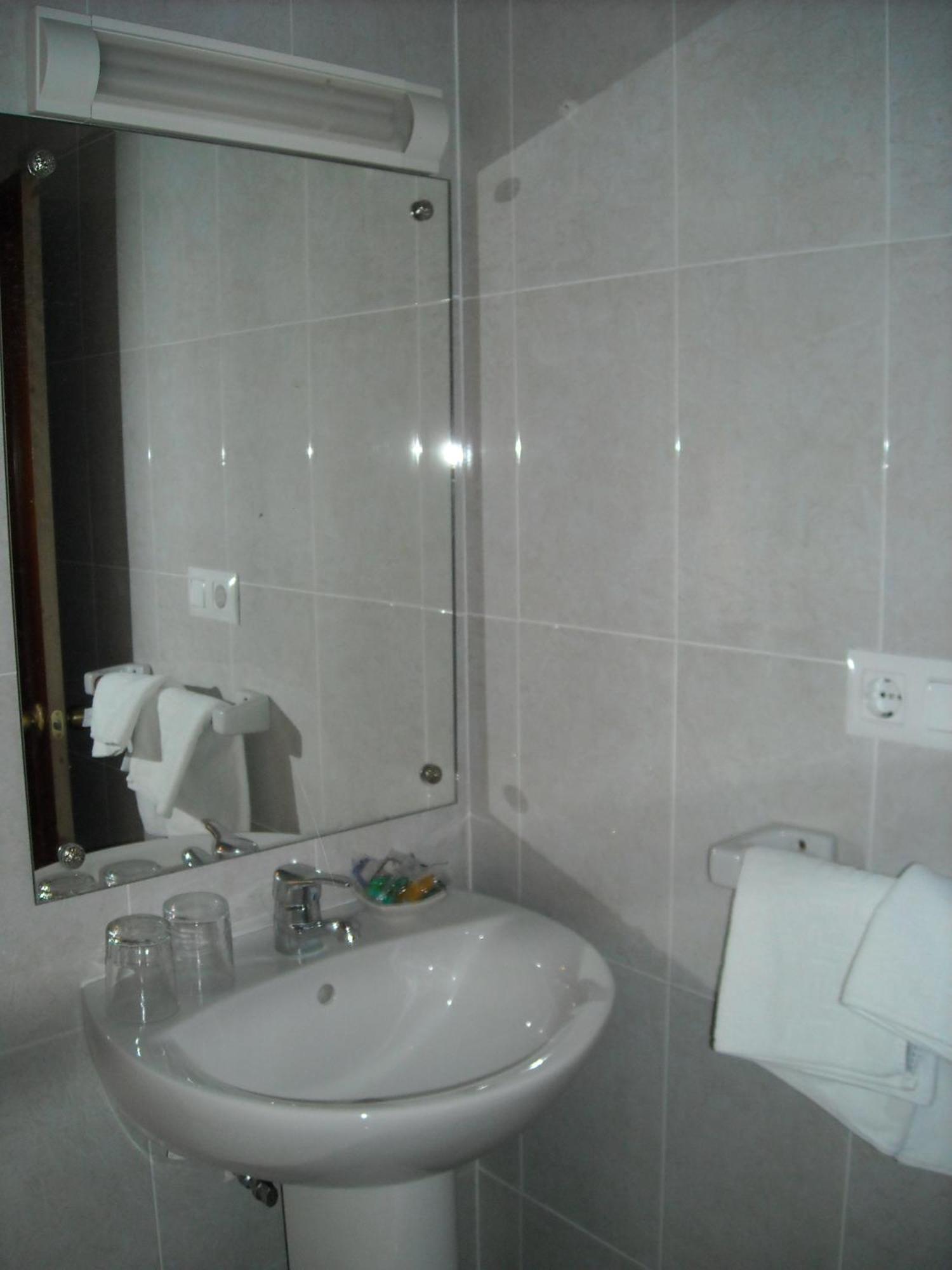 Hostal Residencia Avenida Cuenca  Kültér fotó